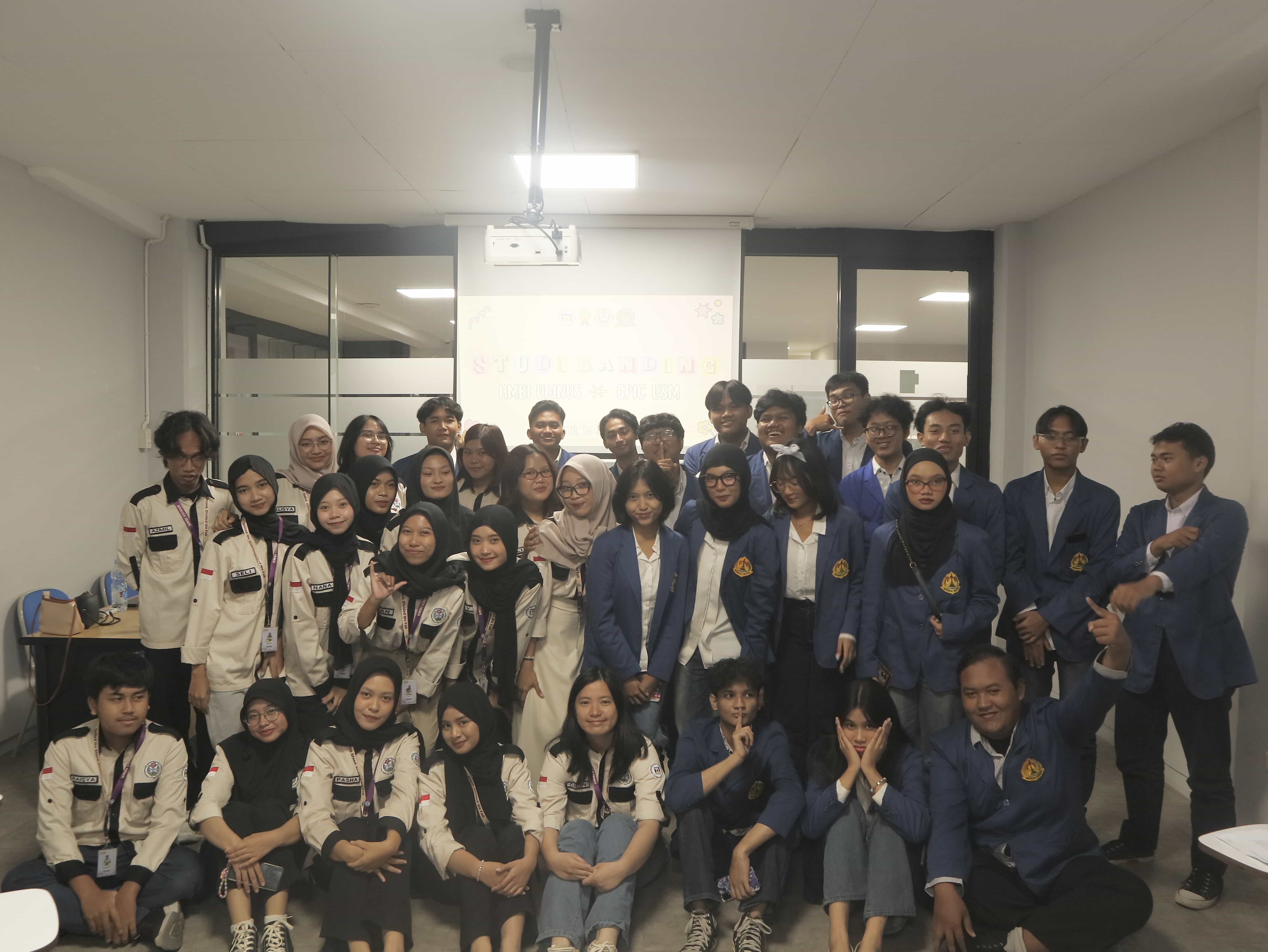 Foto Bersama USM